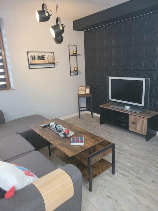 Petite Maison Cosy En Duplex Eguelshardt Екстериор снимка